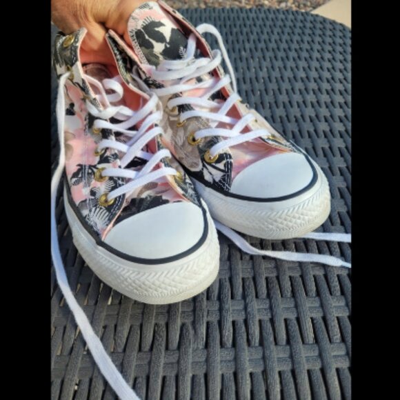 Converse Women's Flower Design Excellent Condition Size 8 - Picture 3 of 10